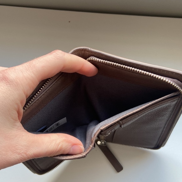 Marc By Marc Jacobs Leather wallet - Picture 5 of 7